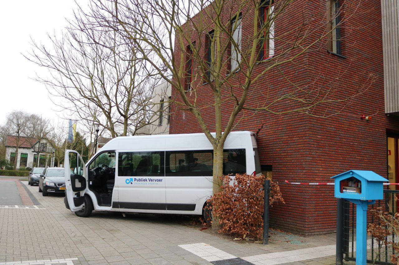 Taxibusje ramt gevel Visio De Heukelom in Haren (met update)